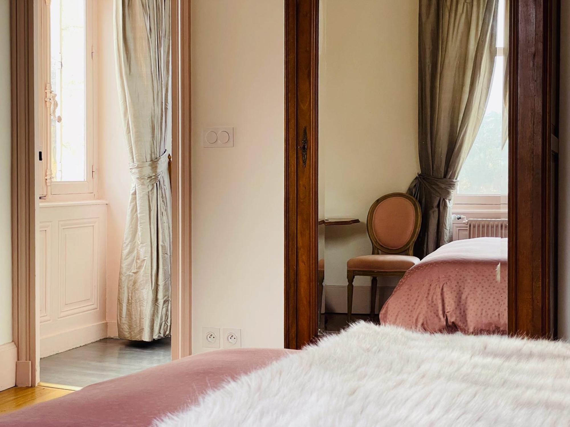 Le Clos Des Fayettes Theize Exterior photo